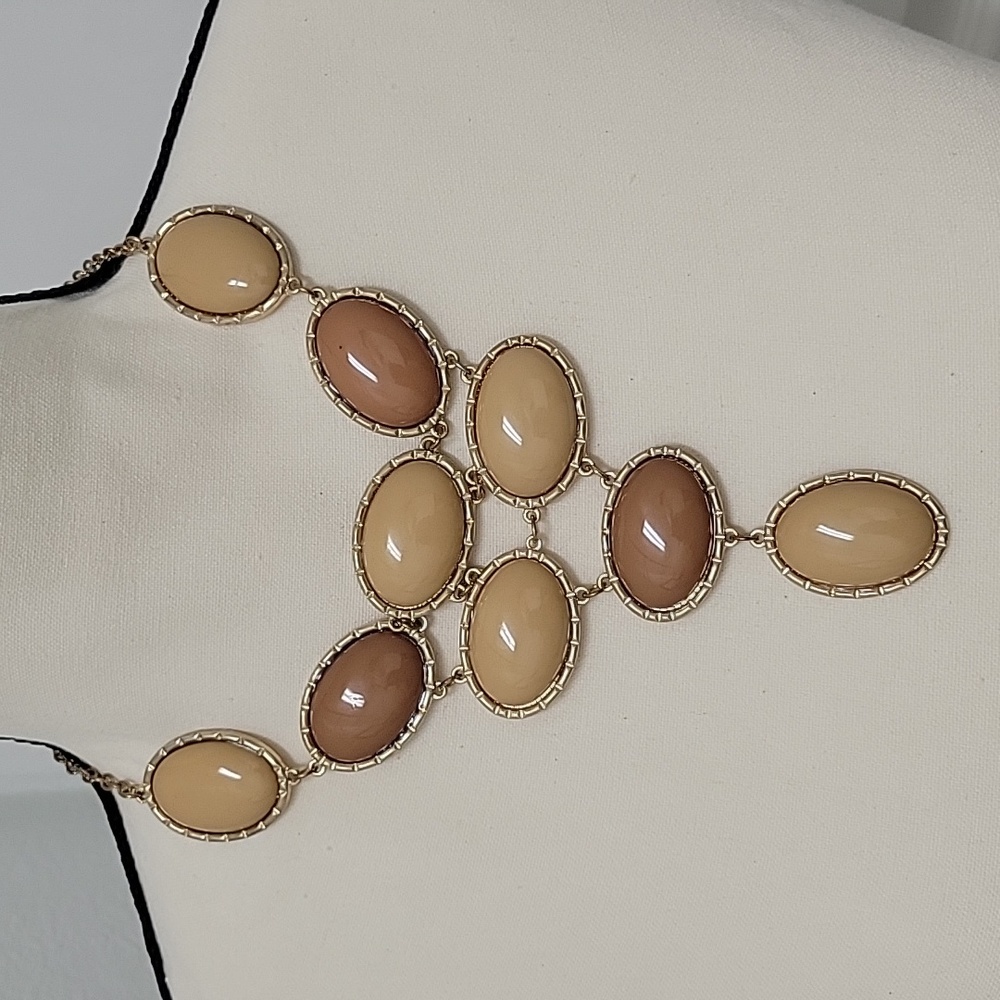 Statement Necklace Gold Tone With Tan & Brown Stones - Neutral